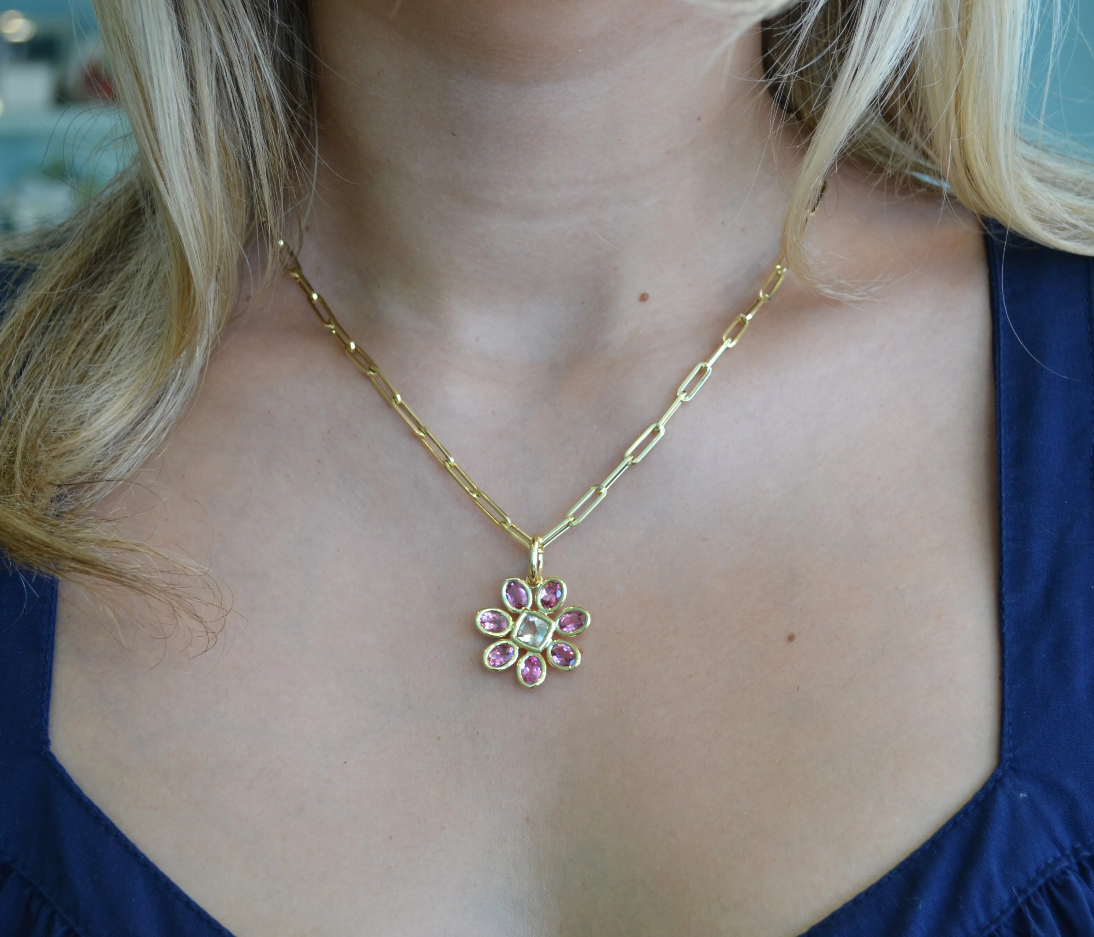 A & Furst - Fiori - Pendant with Pink Tourmaline and Morganite, 18k Yellow Gold