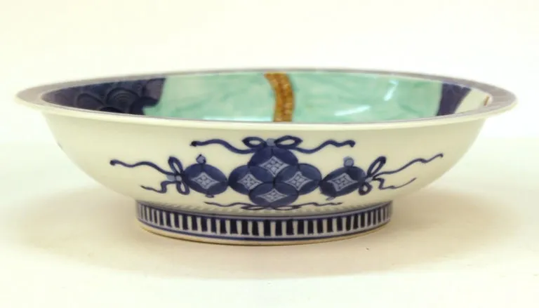 Japanese Nabashima Porcelain Blue Plate with Three Sake Bottle Motif